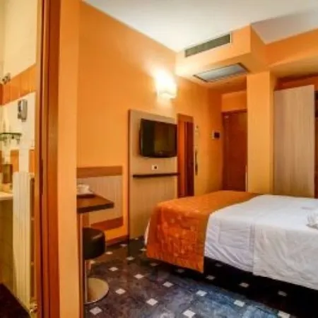 杰安堤酒店 里米尼